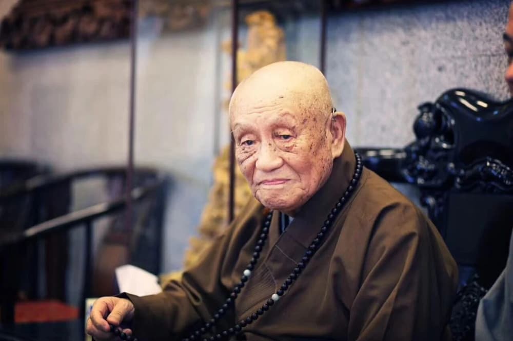 �βγ���20����